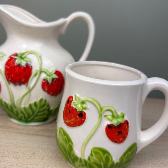 Vintage Strawberry Mugs & Pitcher Set Cottagecore Home Decor Decorative Use Only - Picture 4 of 10